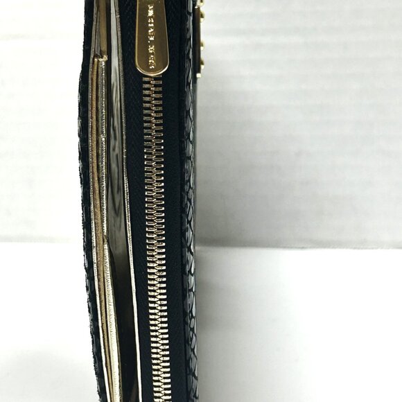 Micheal Kors iPad Padfolio - Picture 4 of 8